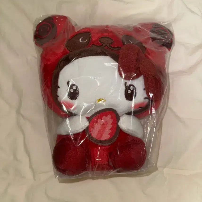 [BUNJANG] Sanrio Hello Kitty Panda Strawberry Chocolate Collaboration Plush Doll / 헬로키티 판다 스트로베리 초콜릿 산리오 키티 인형