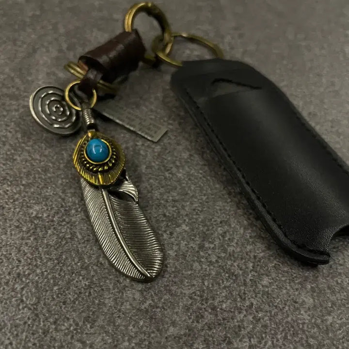 [BUNJANG] Feather Lip Balm Holder Keychain / 립밤 케이스 키링