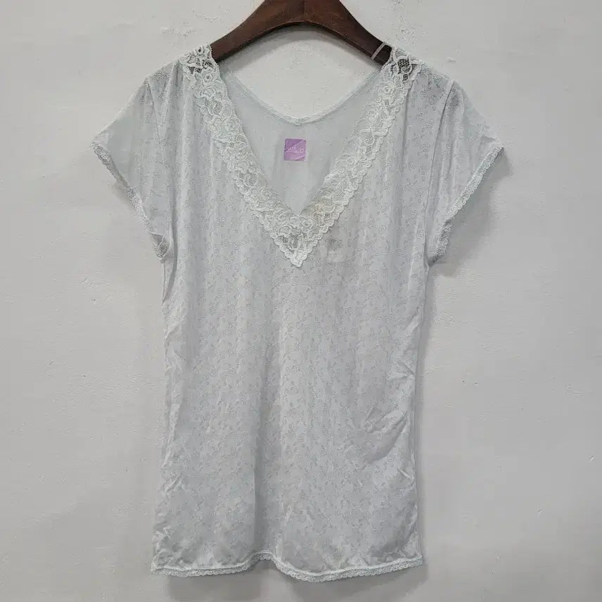 [BUNJANG] Lace V-Neck Short-Sleeve Inner Shirt / 새상품) 레이스 브이넥 반팔 이너 셔츠