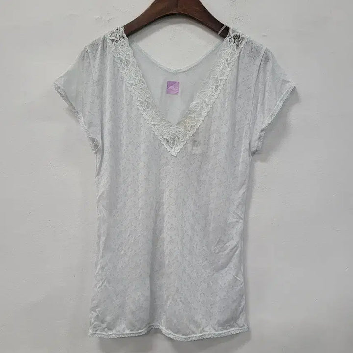 [BUNJANG] Lace V-Neck Short-Sleeve Inner Shirt / 새상품) 레이스 브이넥 반팔 이너 셔츠
