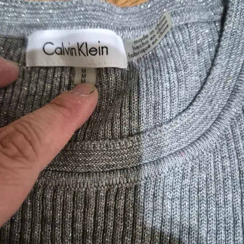 [BUNJANG] Calvin Klein Sleeveless Knit Top / 캘빈클라인 민소매 니트 탑