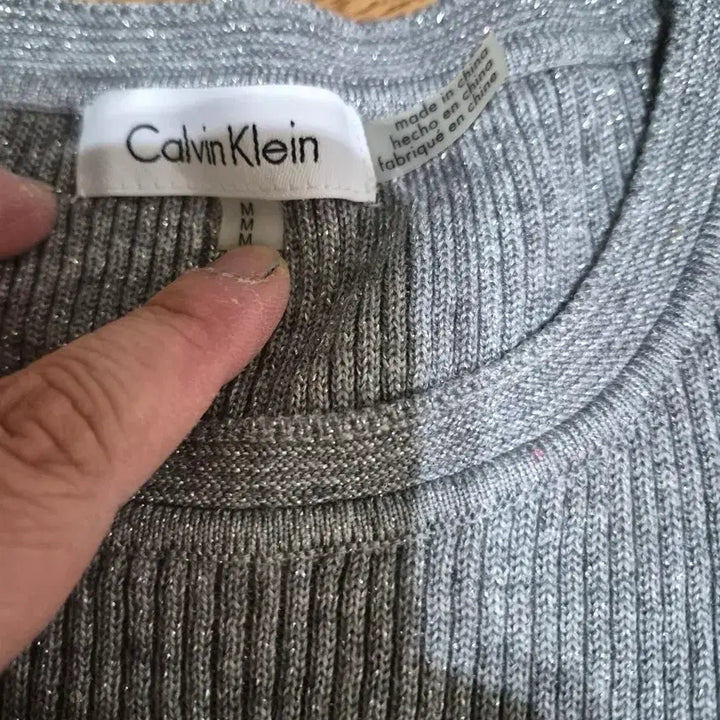 [BUNJANG] Calvin Klein Sleeveless Knit Top / 캘빈클라인 민소매 니트 탑