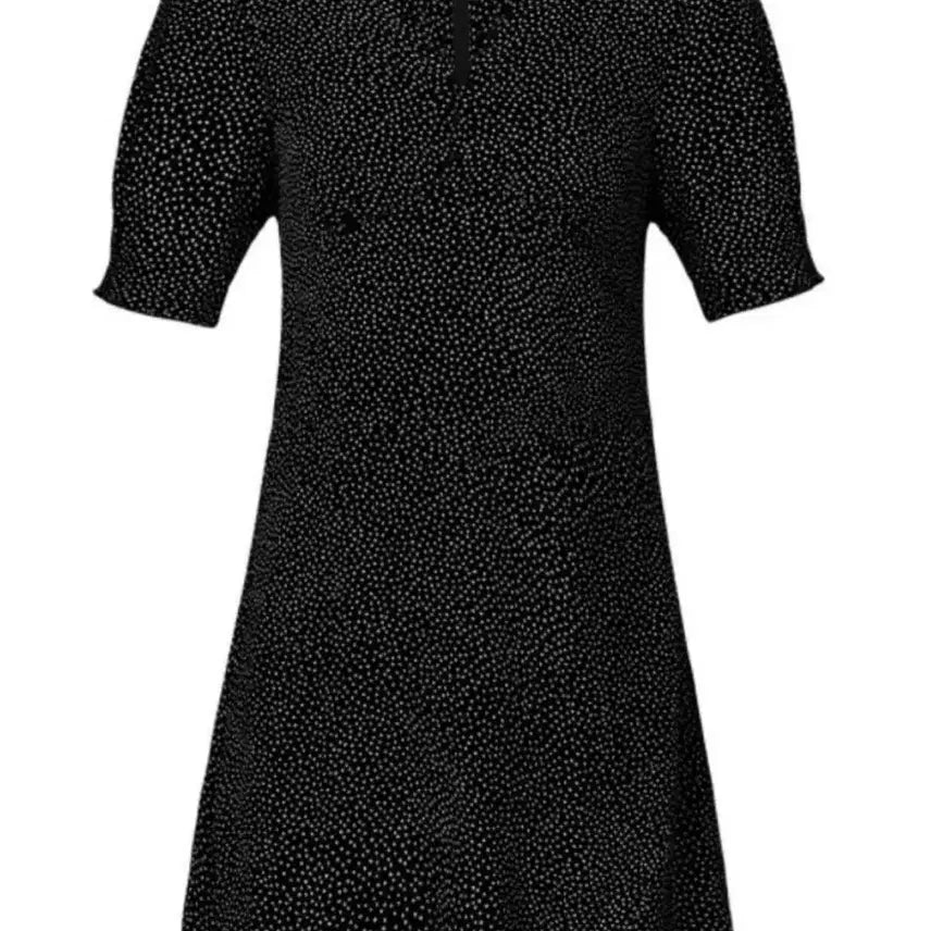 [BUNJANG] Momeben QU Heart Mini One-Piece Dress Black / momeben 카리나 원피스