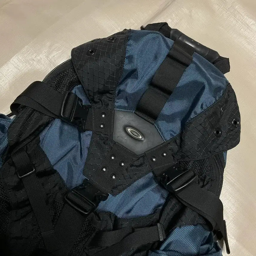 [BUNJANG] Oakley Icon Backpack Navy / 오클리 아이콘 백팩 네이비