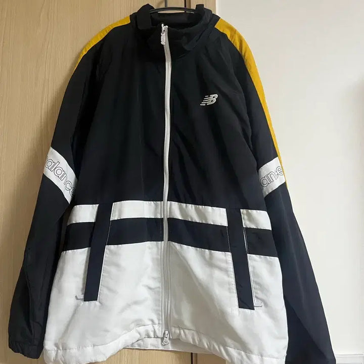 [BUNJANG] New Balance Windbreaker Jacket L / 뉴발란스 바람막이