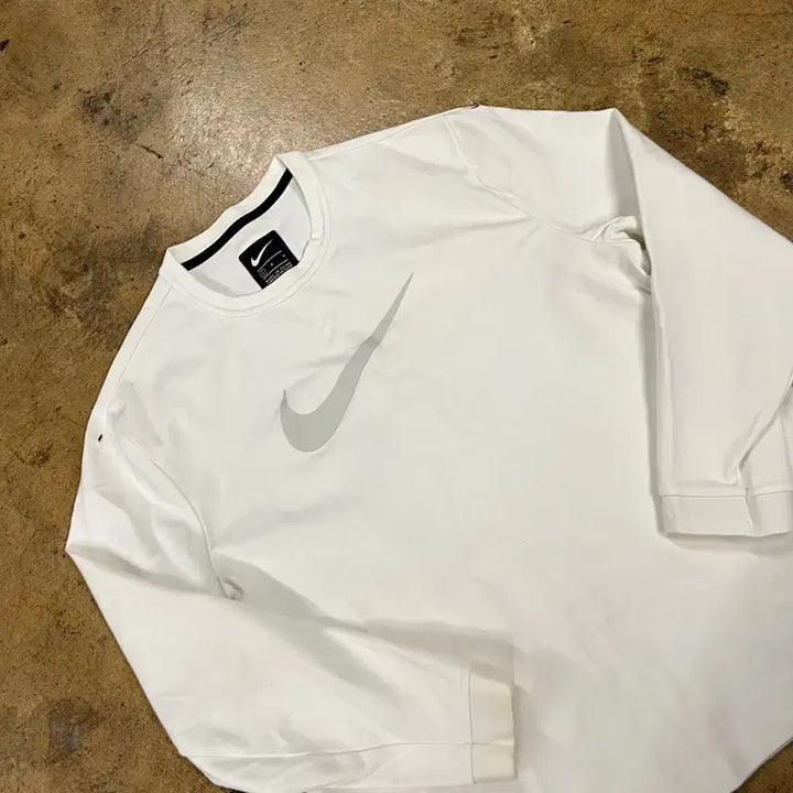 [BUNJANG] Nike White Swoosh Long Sleeve T-Shirt / [정품/L] 나이키 화이트 롱슬리브 스우시 긴팔티