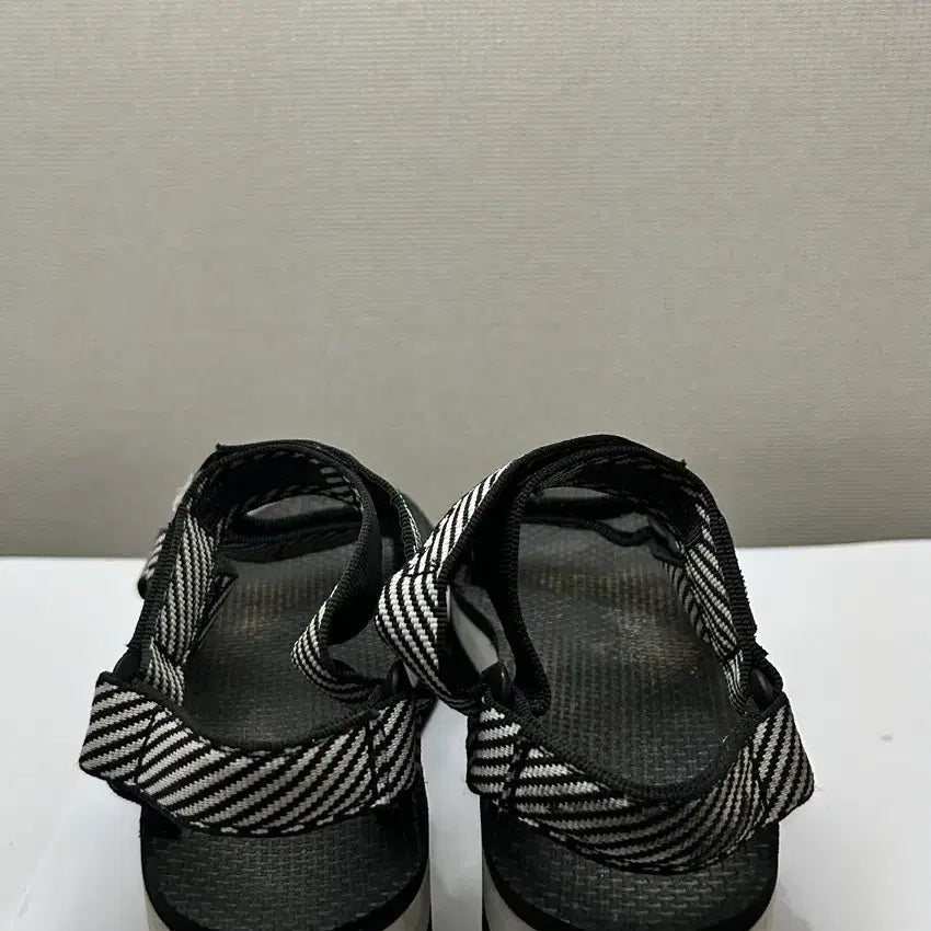 [BUNJANG] Teva Platform Sandals (220) / 테바 플랫폼 샌들(220)
