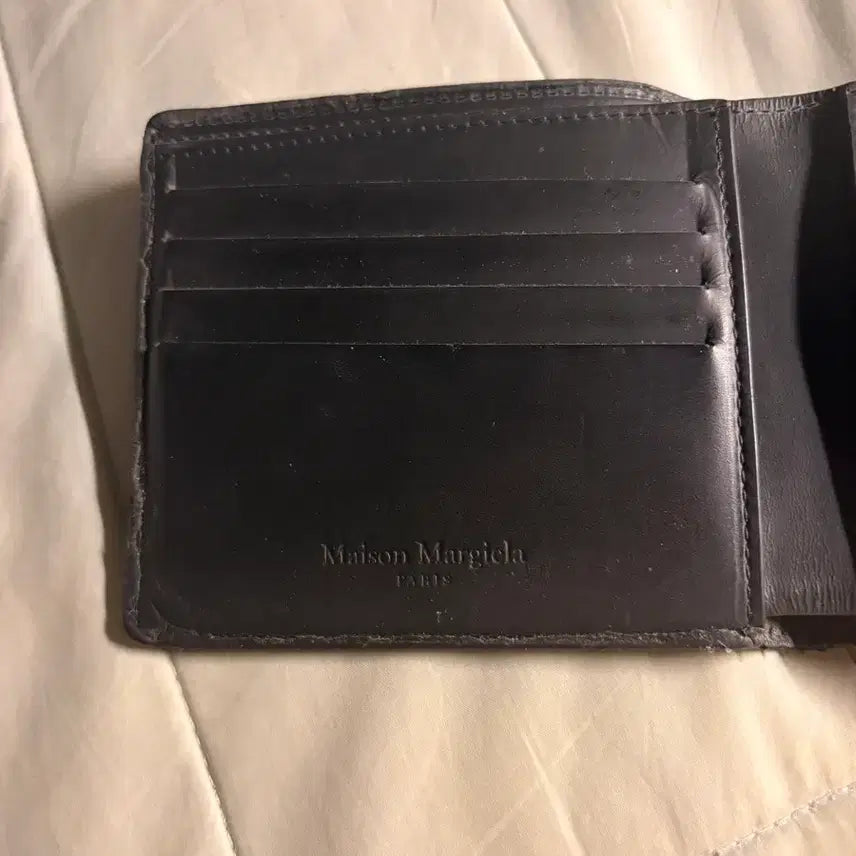 [BUNJANG] Maison Margiela Bifold Wallet Black Stitch Logo / 마르지엘라 반지갑 블랙 스티치 로고