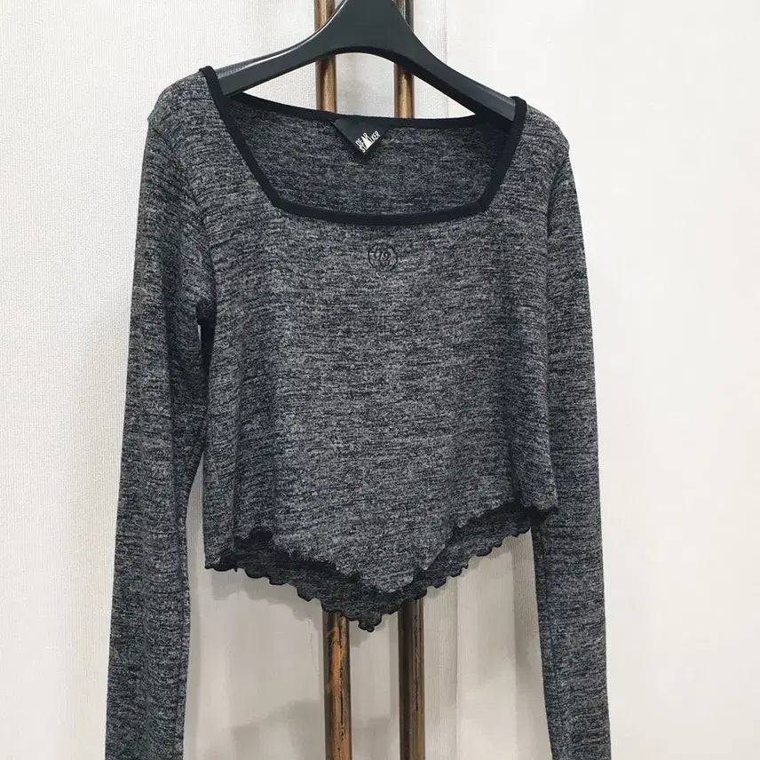 [BUNJANG] Deersucker Cropped T-Shirt (Free Size) / (JJ30093)디어스토커 크롭 티셔츠 F