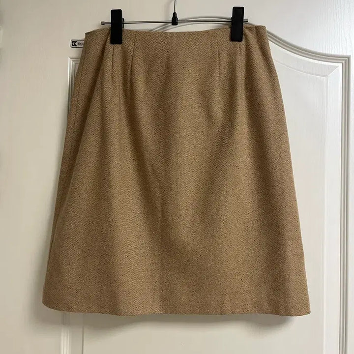 [BUNJANG] Herringbone Mini Skirt with Pocket Detail / 헤링본 미니스커트 포켓 디자인
