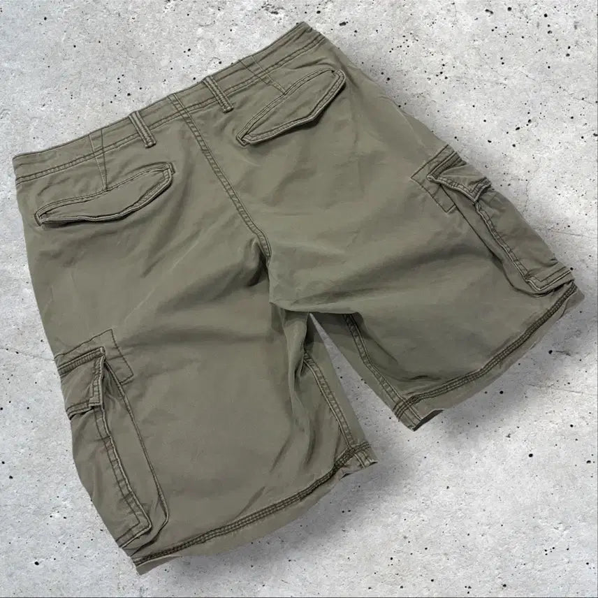 [BUNJANG] GAP Regular Fit Cargo Shorts Olive / [31] GAP 갭 레귤러핏 카고 반바지 올리브 팬츠