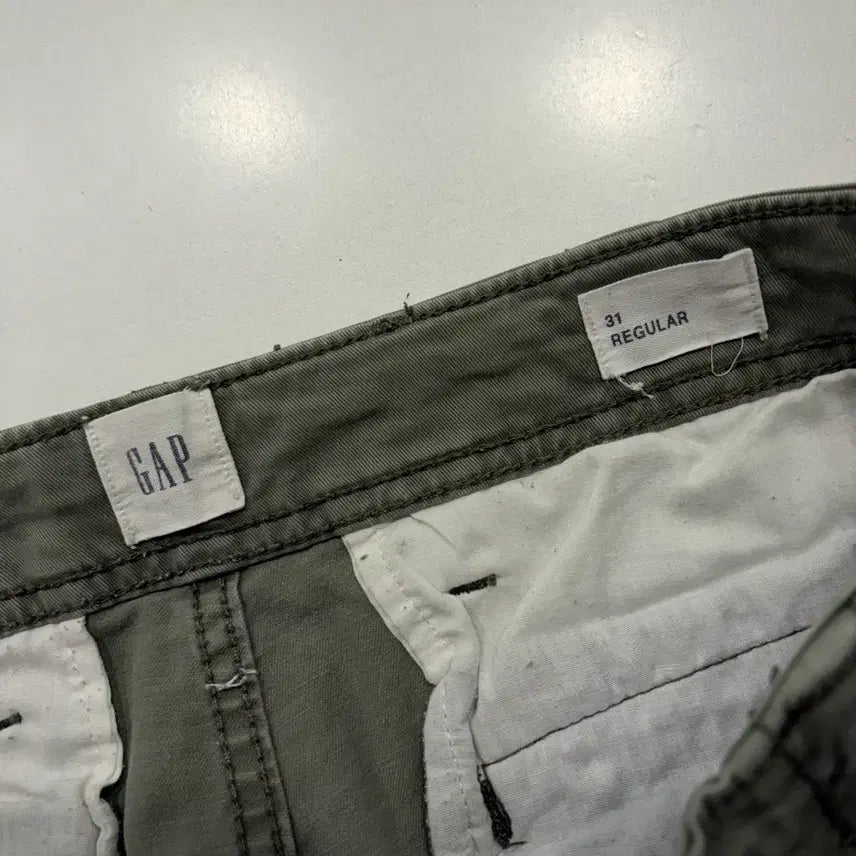[BUNJANG] GAP Regular Fit Cargo Shorts Olive / [31] GAP 갭 레귤러핏 카고 반바지 올리브 팬츠