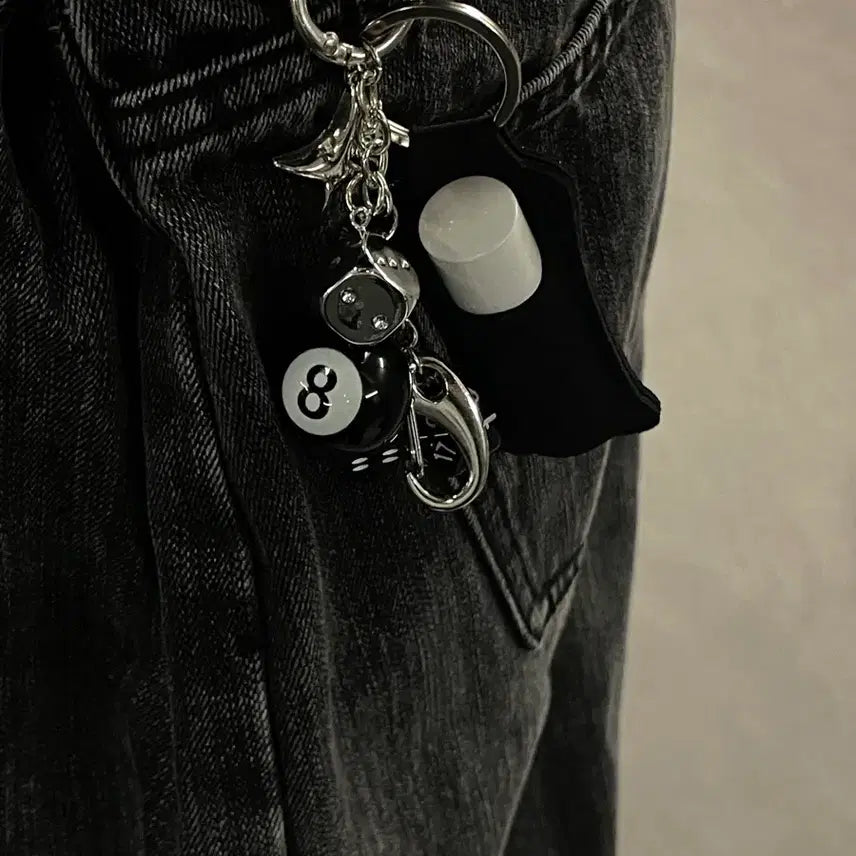 [BUNJANG] Dice Lip Balm Keychain / 주사위 립밤 키링