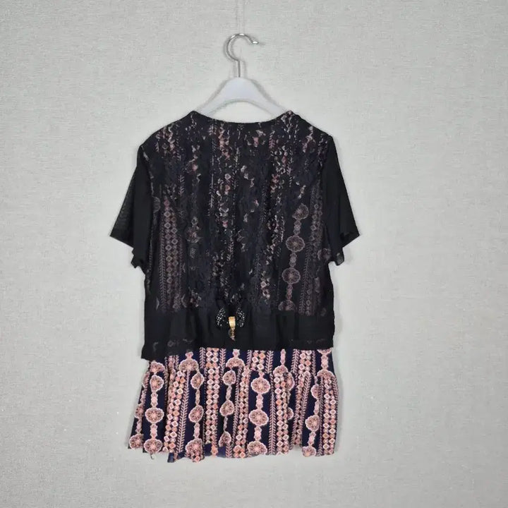 [BUNJANG] Lace Cardigan and Patterned Cami Set / 