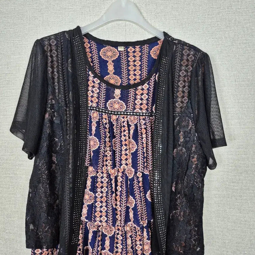 [BUNJANG] Lace Cardigan and Patterned Cami Set / 