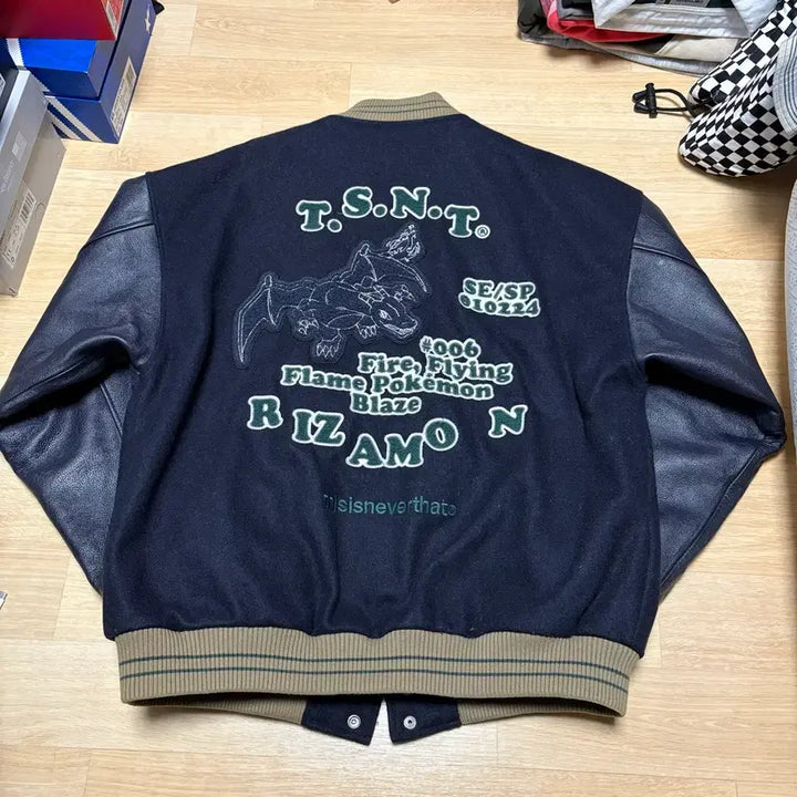 [BUNJANG] This Never That Pokemon Leather Varsity Jacket Black / (L)디스이즈네버댓 포켓몬 레더 바시티자켓 블랙 팝니다