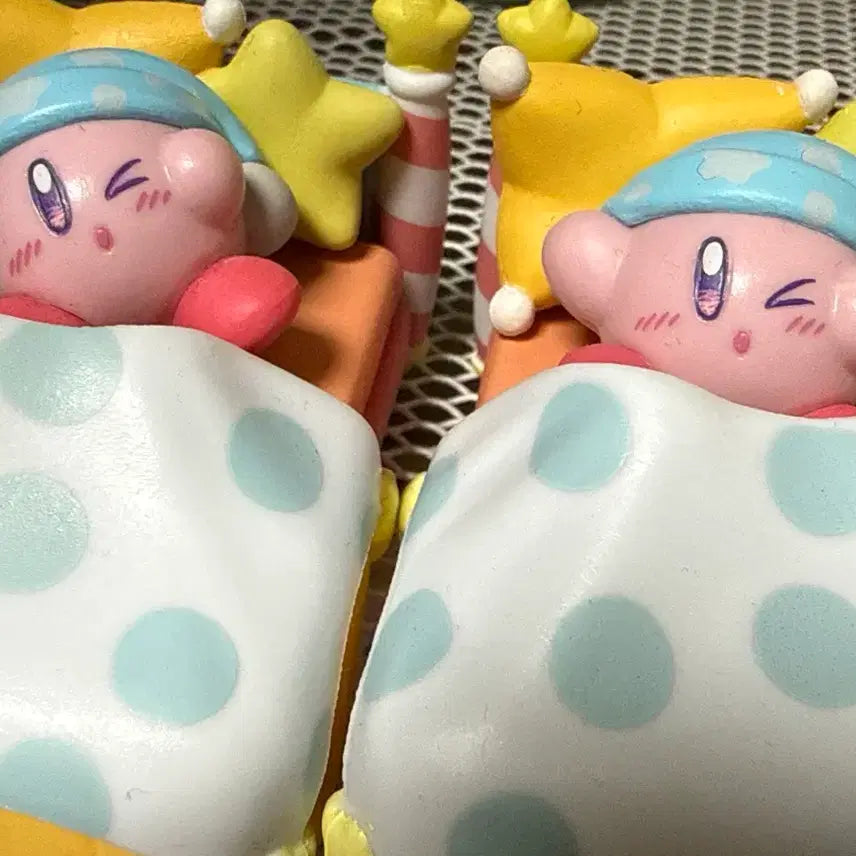 [BUNJANG] Kirby Happy Morning Bed Figure / 커비 가챠 해피모닝 침대 피규어