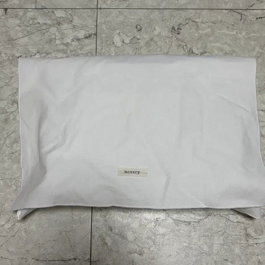 [BUNJANG] Necessary Wide Bag Mini / 네세서리 Wide Bag mini