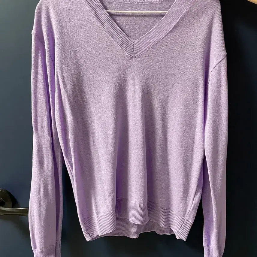 [BUNJANG] Lilac Knit V-Neck Top / 연보라 니트 탑 얇음