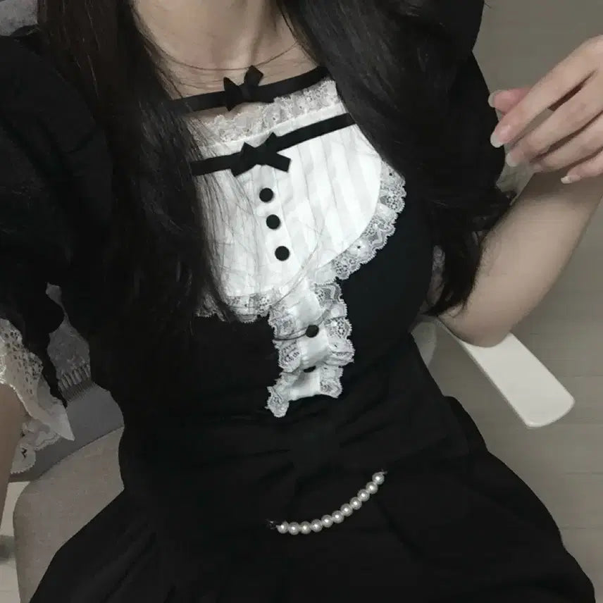 [BUNJANG] Noemi Ribbon Strap Lace Short Sleeve Blouse Black / 노에미 리본 스트랩 레이스 반팔 블라우스 블랙