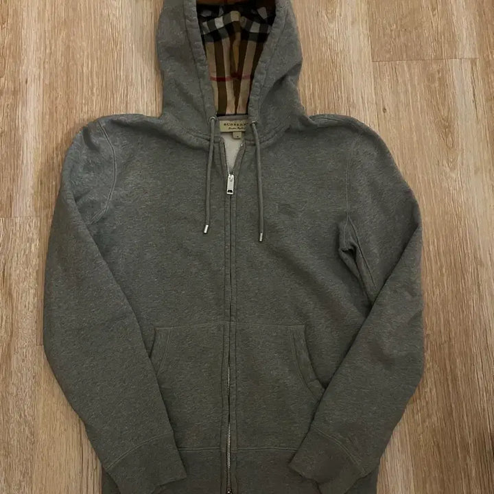 [SOLD OUT] 버버리 후드집업