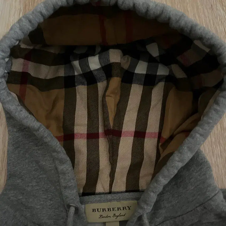 [SOLD OUT] 버버리 후드집업