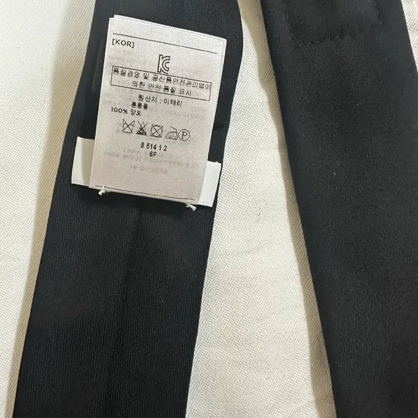 [SOLD OUT] 톰브라운 넥타이 블랙컬러