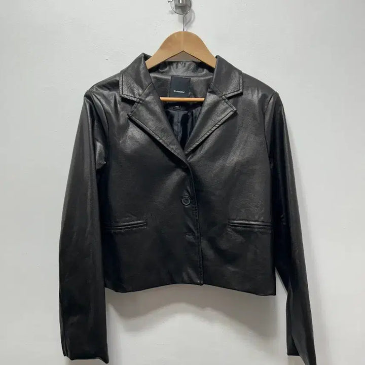 [BUNJANG] W.standard Black Leather Crop Jacket / W.standard 블랙 레더 크롭 자켓 F