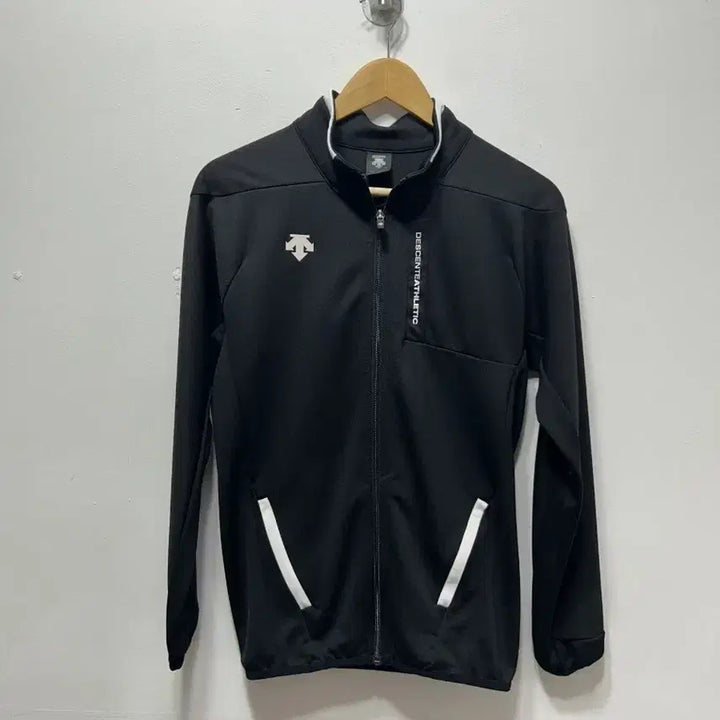 [BUNJANG] Descente Athletic Black Track Jacket M / 데상트 애슬레틱 블랙 트랙 자켓 M