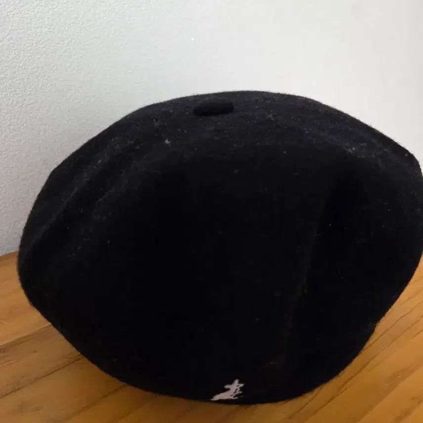 [BUNJANG] Kangol Black Beret Hat / 캉골 블랙 베레모