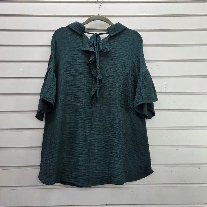 [BUNJANG] Green Front Tie Detail Blouse Size 66 / 그린 앞끈장식 블라우스 66/보물찾기천사
