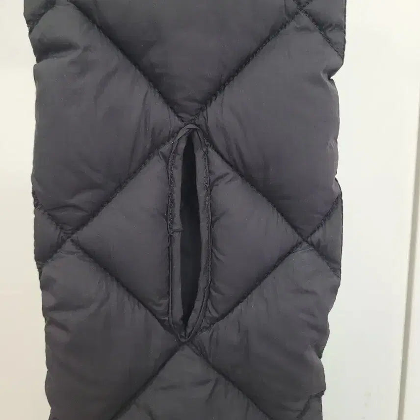 [BUNJANG] Life Work Black Diamond Quilting Logo Patch Padded Muffler / 라이프워크 블랙 다이아몬드 퀼팅 로고패치 패디드 패딩 머플러
