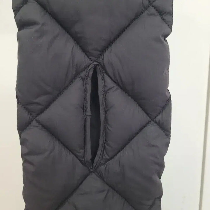 [BUNJANG] Life Work Black Diamond Quilting Logo Patch Padded Muffler / 라이프워크 블랙 다이아몬드 퀼팅 로고패치 패디드 패딩 머플러