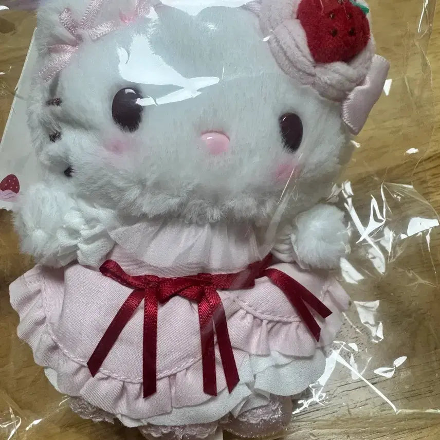 [BUNJANG] Sanrio Shortcake Kitty Mascot / 산리오 쇼트케이크 키티 마스코트