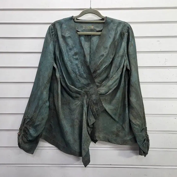 [BUNJANG] Inkyun Shirring Point Wrap Style Blouse / 인견 셔링포인트 랩스타일 블라우스/보물찾기천사