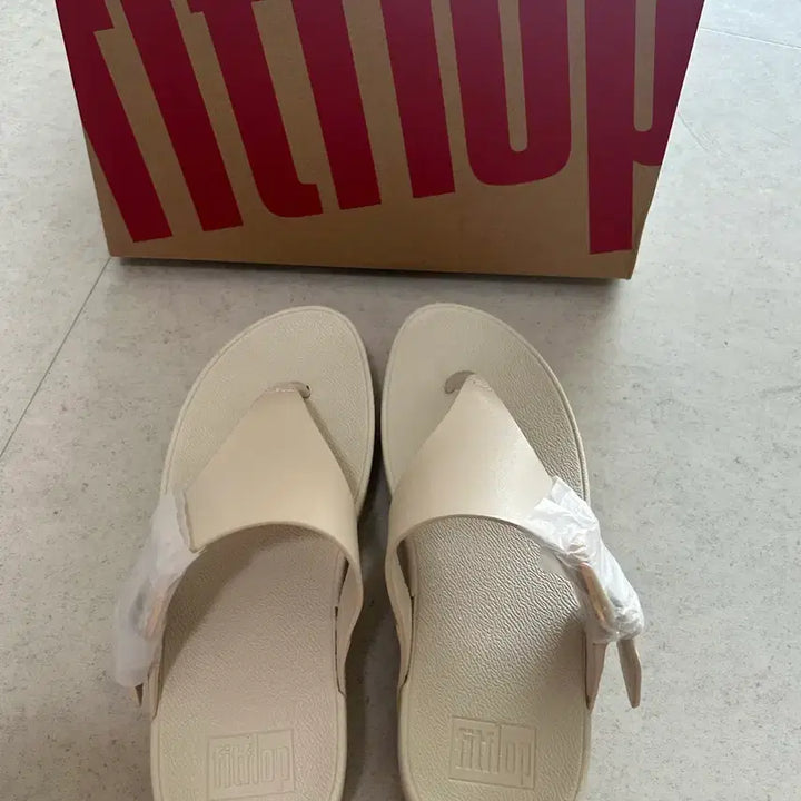 [SOLD OUT] 핏플랍 루루 레더 토 샌들 235 새제품