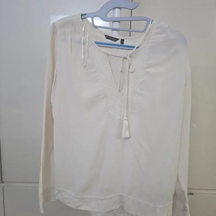 [BUNJANG] Massimo Dutti Ivory Long Sleeve Blouse / 마시모두띠 아이보리색 긴팔 블라우스