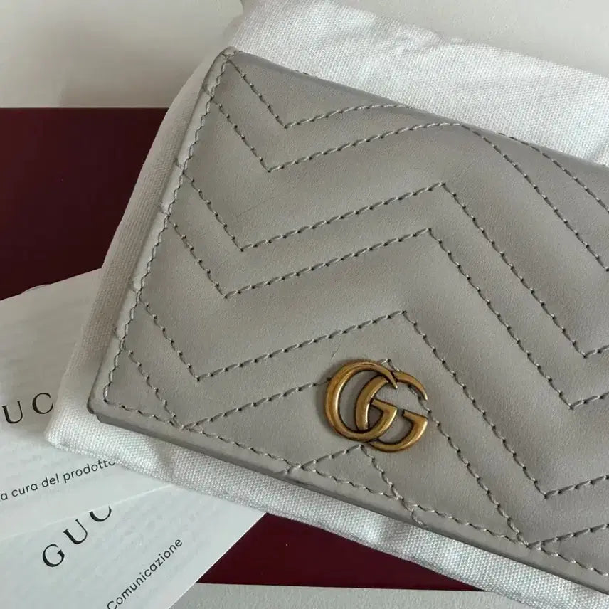 [BUNJANG] Gucci GG Marmont Bi-fold Wallet (Authentic, Full Box) / 구찌 GG 마몽 반지갑(정품 풀박스) 쿨네고 가능