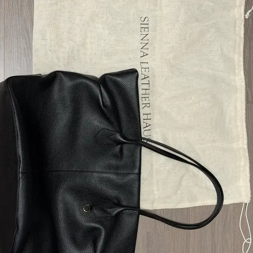 [BUNJANG] Object Siena Shrunken Leather Tote Bag Black / 오브젝트시에나 슈렁큰 레더 토트백 블랙
