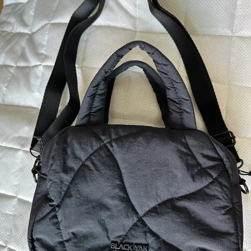 [BUNJANG] Blackyak Black Mini Cross Bag / 블랙야크 블랙 미니 크로스백