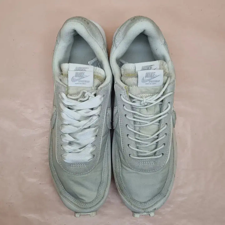 [BUNJANG] Nike x Sacai White Sneakers / 나이키x사카이 화이트 운동화275