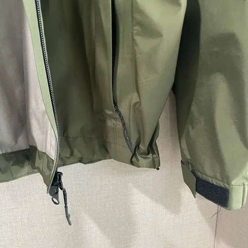 [BUNJANG] Patch Sunday 3 Layer Storm Jacket Olive / 패치선데이 3layer storm jacket olive L size
