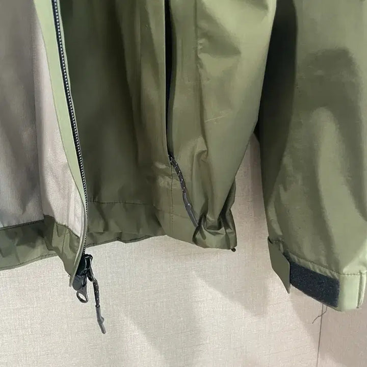 [BUNJANG] Patch Sunday 3 Layer Storm Jacket Olive / 패치선데이 3layer storm jacket olive L size