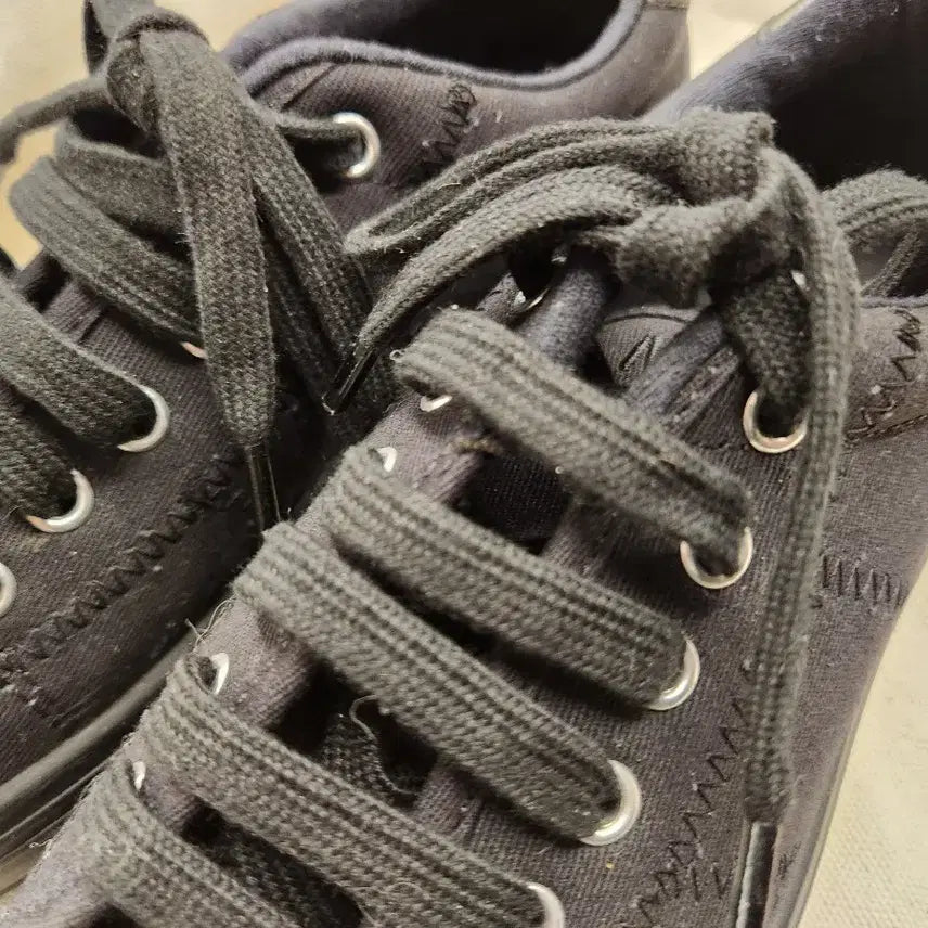 [BUNJANG] No Name Black Sneakers Size 36 (230) / 노네임 블랙 스니커즈 36(230)