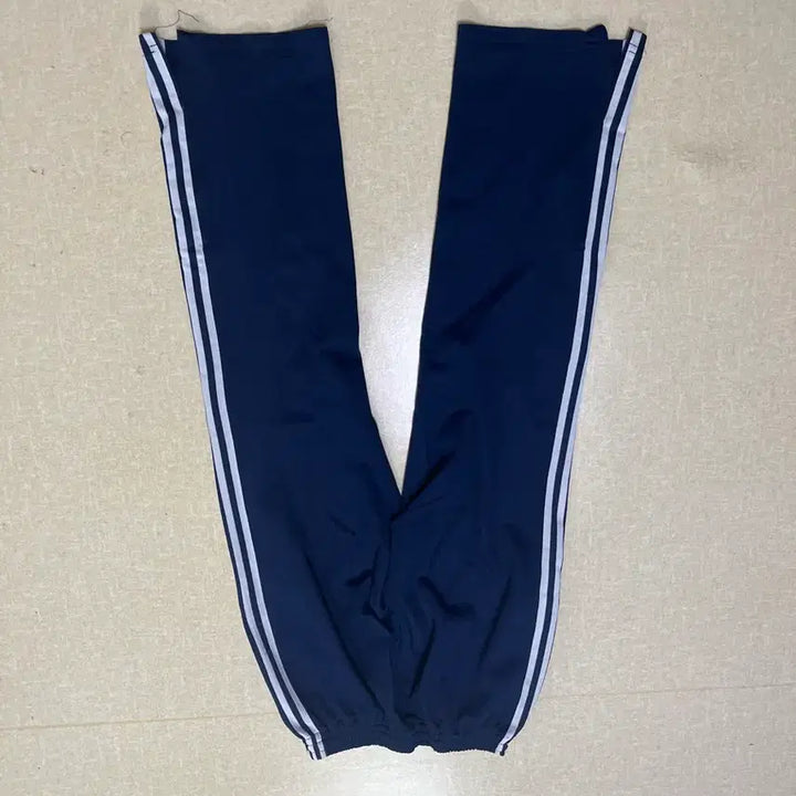 [SOLD OUT] 아디다스 파이어버드 네이비 츄리닝 트레이닝 바지