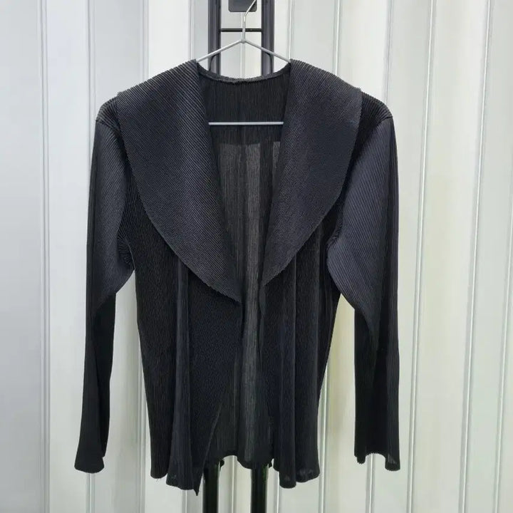 [BUNJANG] Black Pleated Cardigan / 블랙 플리츠 가디건