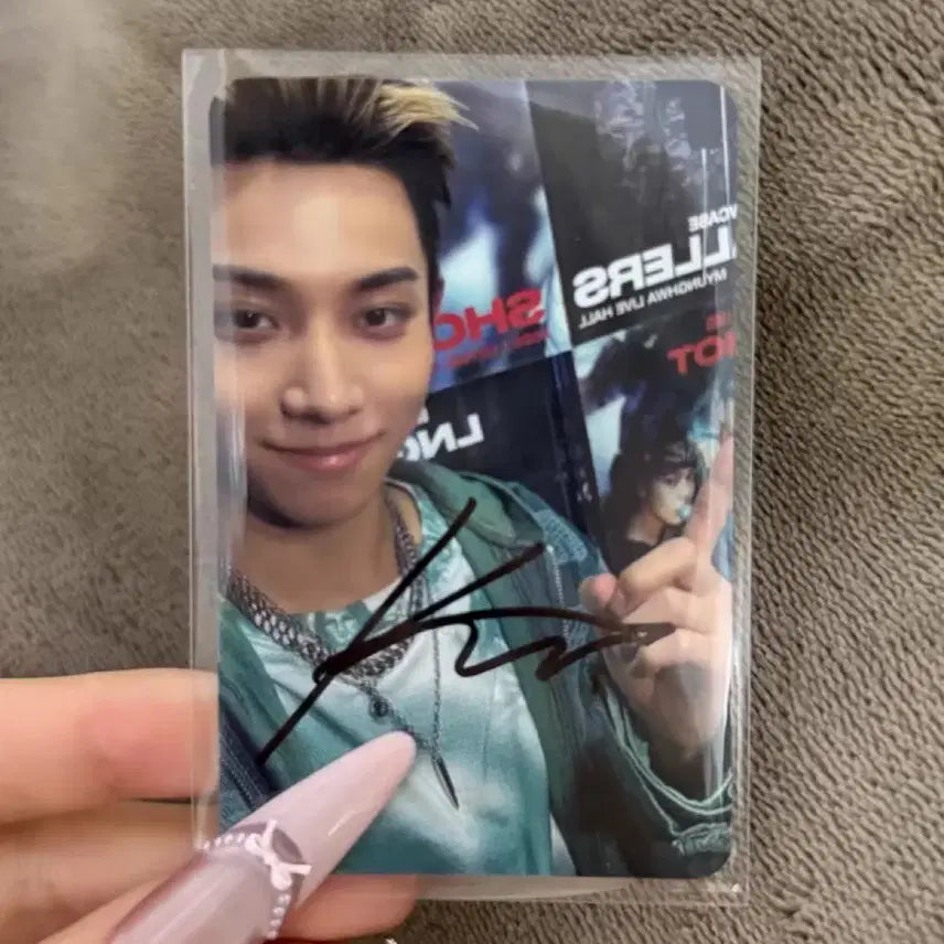 [BUNJANG] Longshot Ryu Signed Polaroid Photocard / 롱샷 김률 싸인 포카