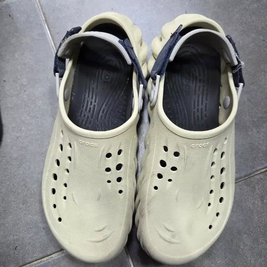 [SOLD OUT] 크록스 Echo 스톰 트루 클로그 아이보리290