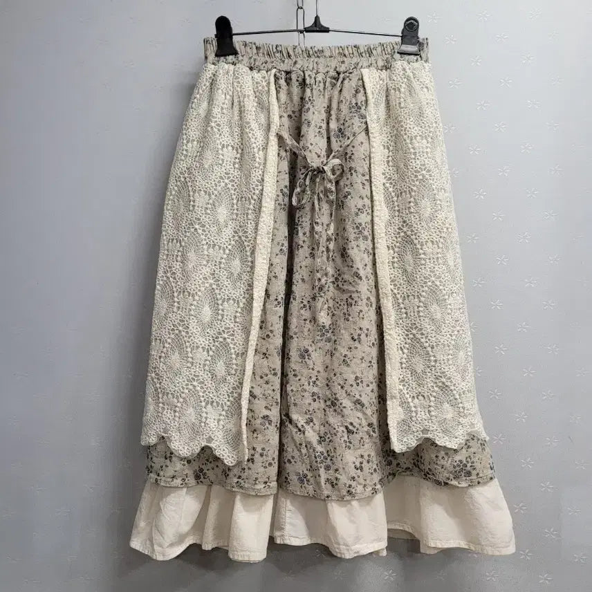 [BUNJANG] Lace Flower Long Skirt / 레이스 플라워 롱 스커트