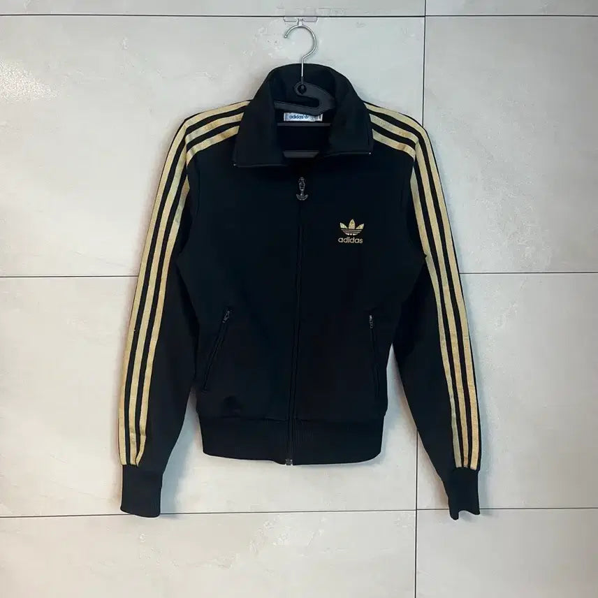[BUNJANG] Adidas Firebird Track Jacket Black/Gold (Size 85) / 아디다스 딱붙핏 제니깔 파이어버드 검,골 져지 블랙 [85]